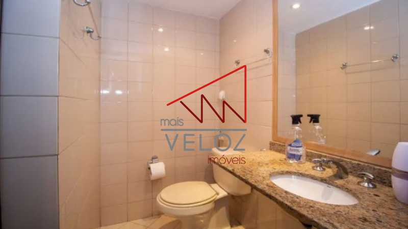 Apartamento à venda com 2 quartos, 70m² - Foto 16