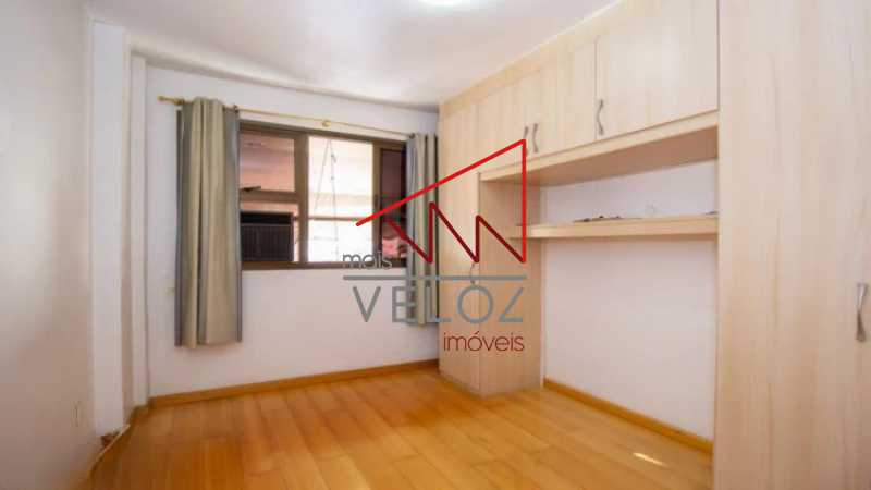 Apartamento à venda com 2 quartos, 70m² - Foto 7