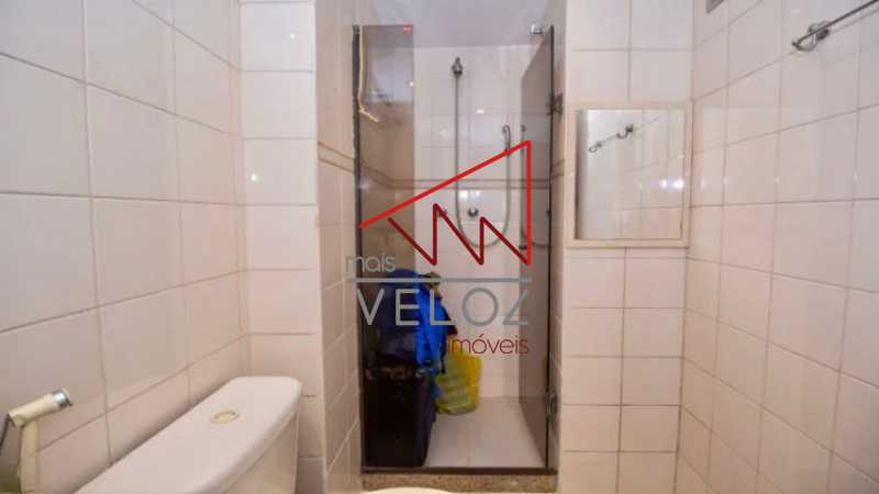 Apartamento à venda com 2 quartos, 70m² - Foto 18