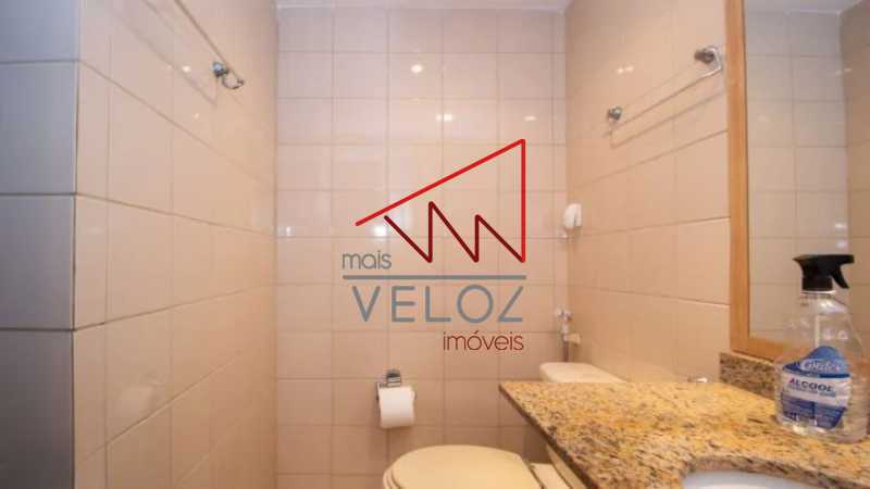 Apartamento à venda com 2 quartos, 70m² - Foto 17