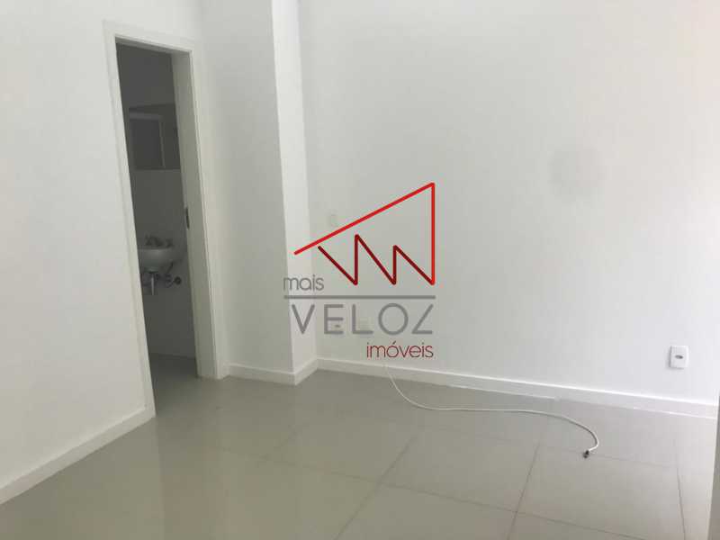 Apartamento à venda com 2 quartos, 69m² - Foto 8