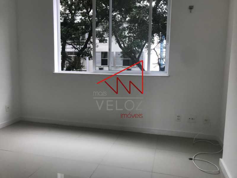 Apartamento à venda com 2 quartos, 69m² - Foto 5