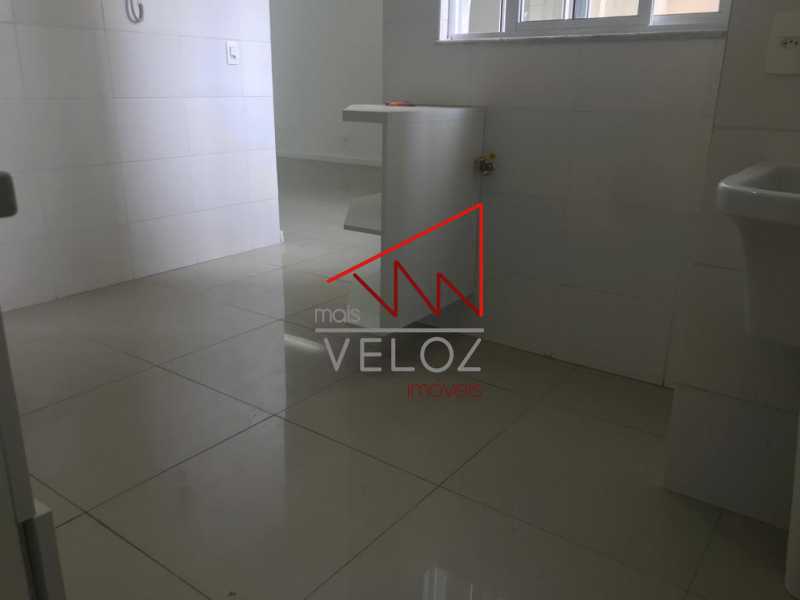 Apartamento à venda com 2 quartos, 69m² - Foto 17