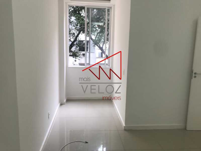 Apartamento à venda com 2 quartos, 69m² - Foto 7