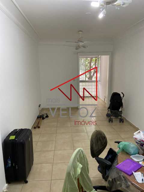 Apartamento à venda com 3 quartos, 107m² - Foto 3