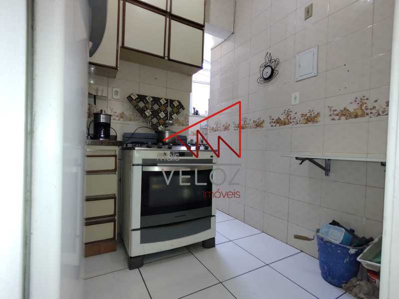 Apartamento à venda com 2 quartos, 60m² - Foto 17