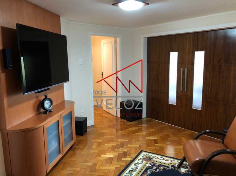 Apartamento, 3 quartos, 240 m² - Foto 2
