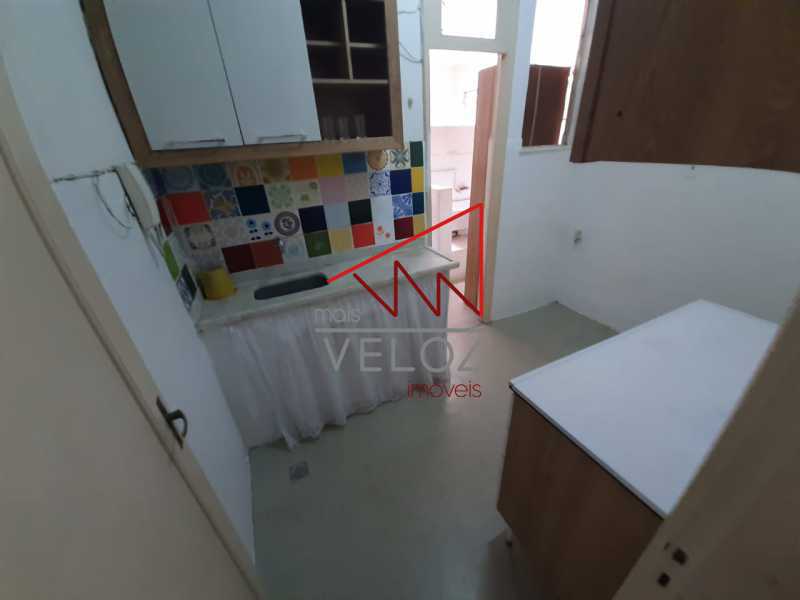 Apartamento à venda com 2 quartos, 72m² - Foto 27