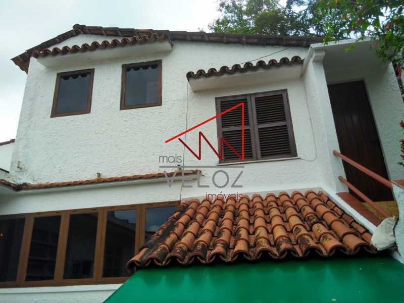 Casa de Condomínio à venda com 3 quartos, 200m² - Foto 2