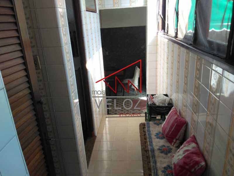 Casa de Condomínio à venda com 3 quartos, 200m² - Foto 17