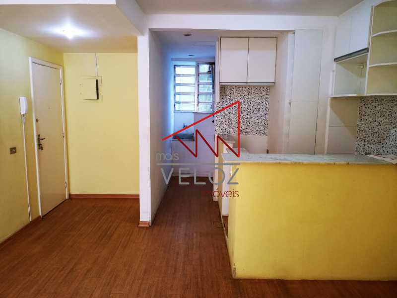 Apartamento à venda com 1 quarto, 40m² - Foto 1