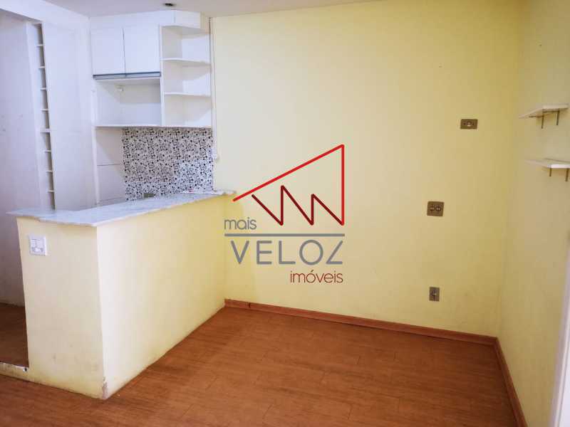 Apartamento à venda com 1 quarto, 40m² - Foto 5