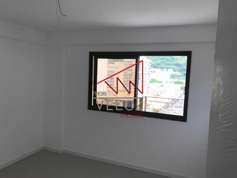 Apartamento à venda com 3 quartos, 113m² - Foto 19