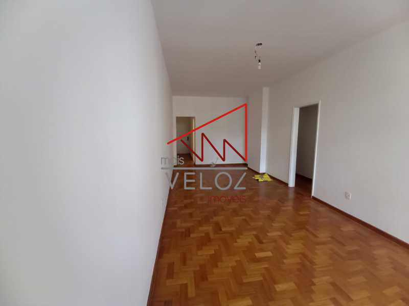 Apartamento à venda com 3 quartos, 112m² - Foto 4