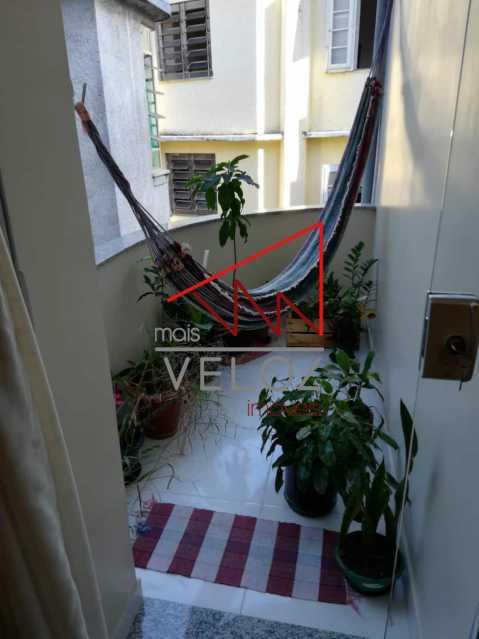 Apartamento à venda com 3 quartos, 100m² - Foto 1