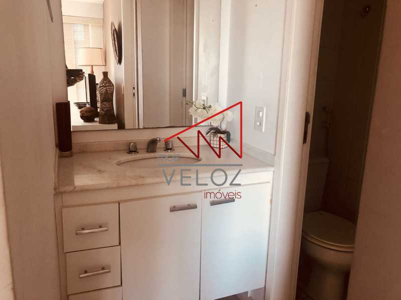 Apartamento à venda com 1 quarto, 41m² - Foto 13