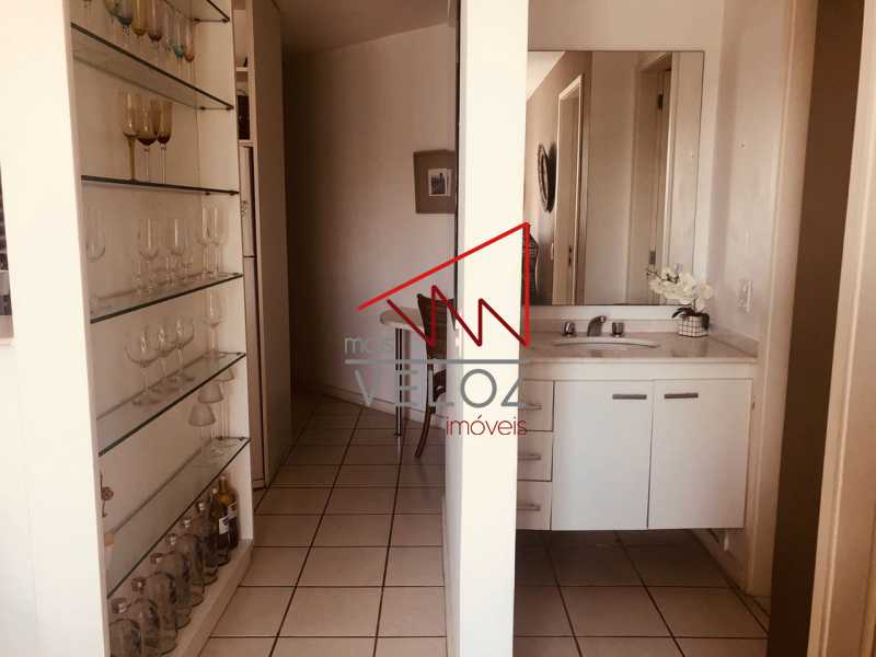 Apartamento à venda com 1 quarto, 41m² - Foto 22