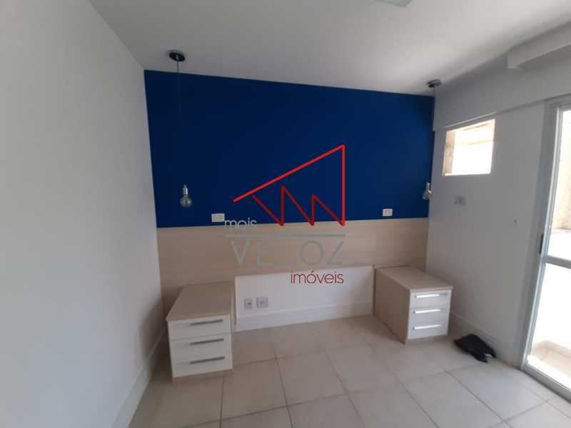 Apartamento à venda com 2 quartos, 80m² - Foto 18