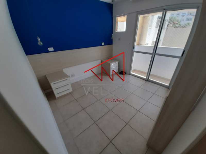 Apartamento à venda com 2 quartos, 80m² - Foto 17