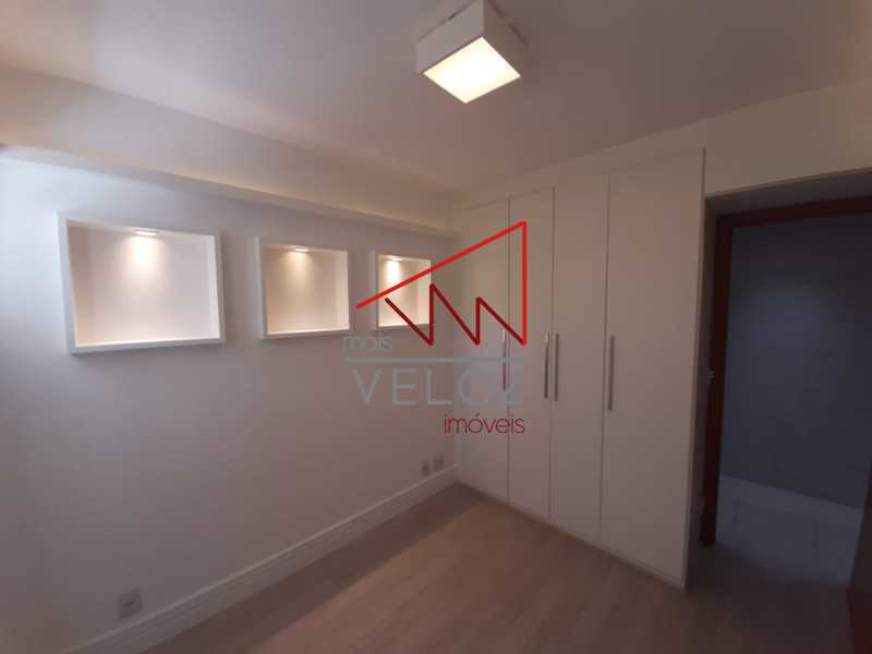 Apartamento à venda com 2 quartos, 80m² - Foto 14