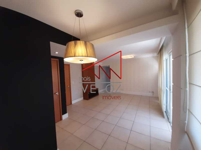 Apartamento à venda com 2 quartos, 80m² - Foto 4