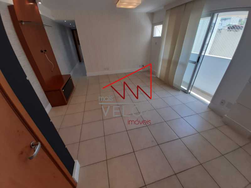 Apartamento à venda com 2 quartos, 80m² - Foto 5