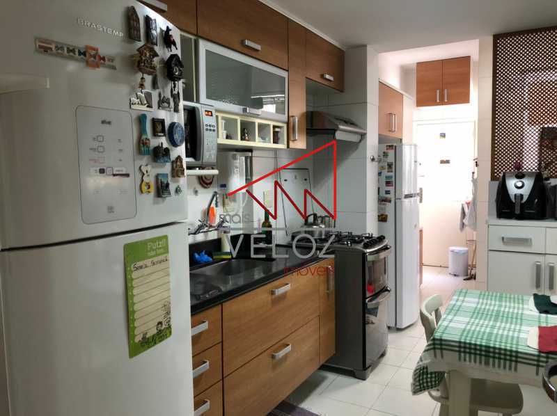 Apartamento à venda com 3 quartos, 150m² - Foto 9