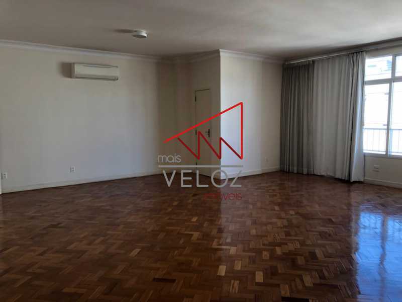 Apartamento, 3 quartos, 216 m² - Foto 1