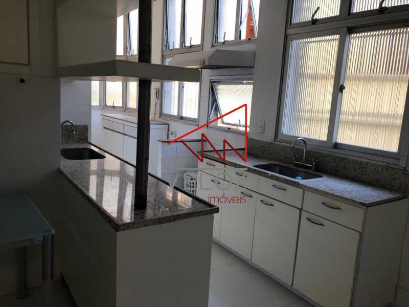 Apartamento à venda com 3 quartos, 165m² - Foto 25