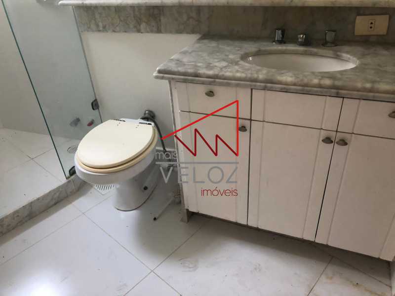 Apartamento à venda com 3 quartos, 165m² - Foto 17