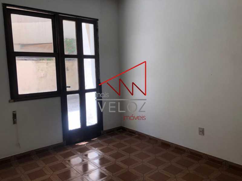 Apartamento à venda com 2 quartos, 70m² - Foto 1