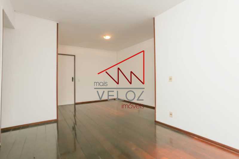 Apartamento à venda com 2 quartos, 96m² - Foto 9