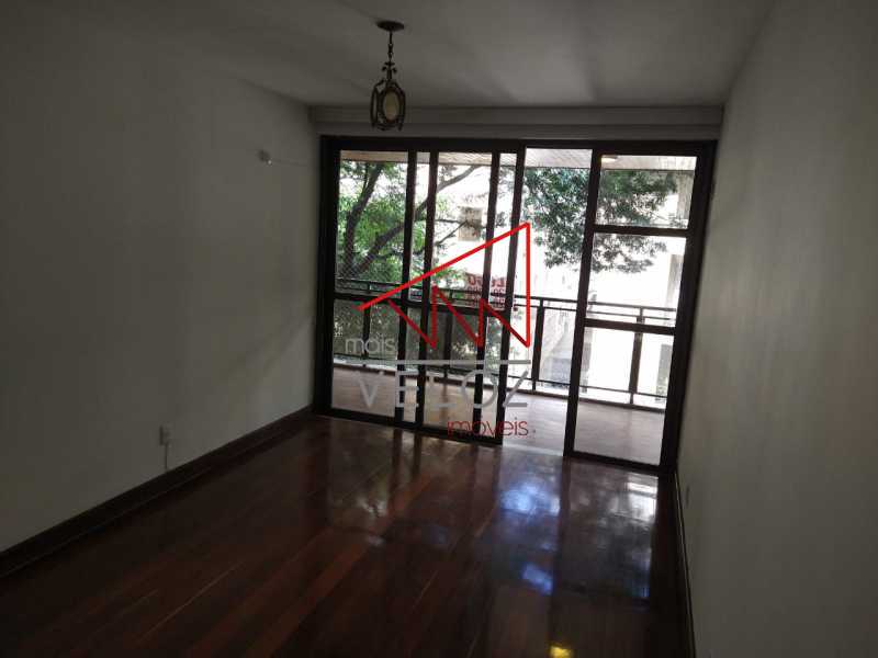 Apartamento à venda com 3 quartos, 180m² - Foto 3