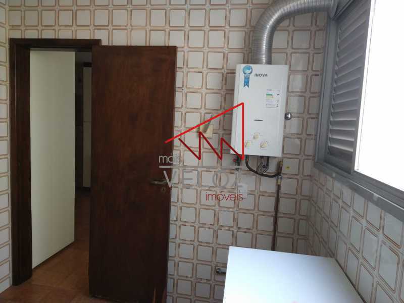 Apartamento à venda com 3 quartos, 180m² - Foto 16