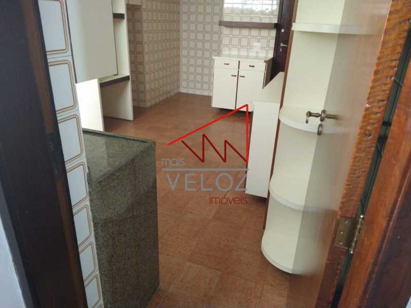 Apartamento à venda com 3 quartos, 180m² - Foto 23