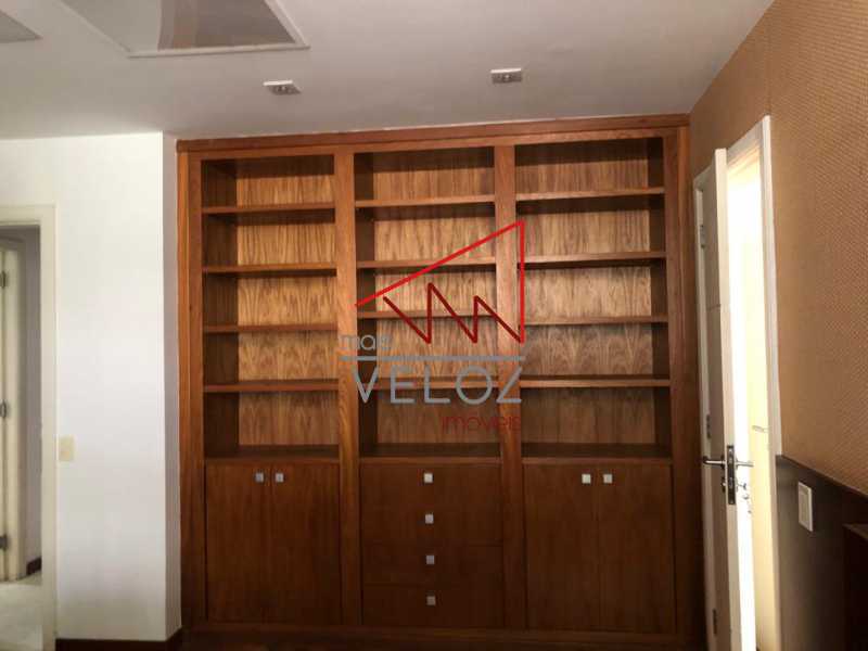 Apartamento à venda com 4 quartos, 280m² - Foto 9