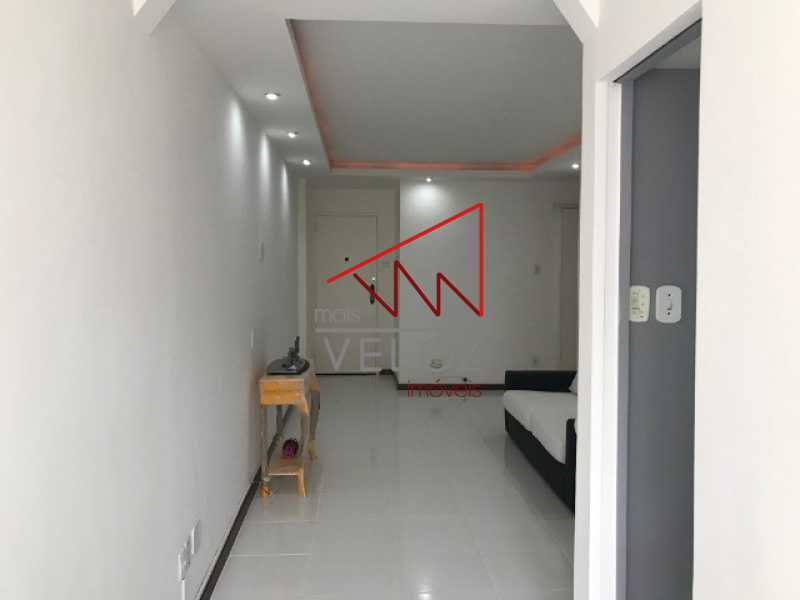 Apartamento à venda com 2 quartos, 77m² - Foto 3