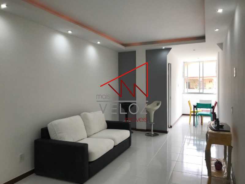 Apartamento à venda com 2 quartos, 77m² - Foto 1