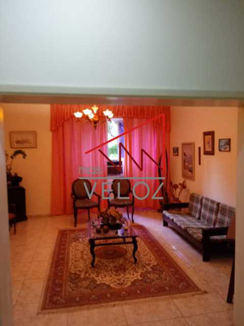 Apartamento à venda com 4 quartos, 170m² - Foto 2