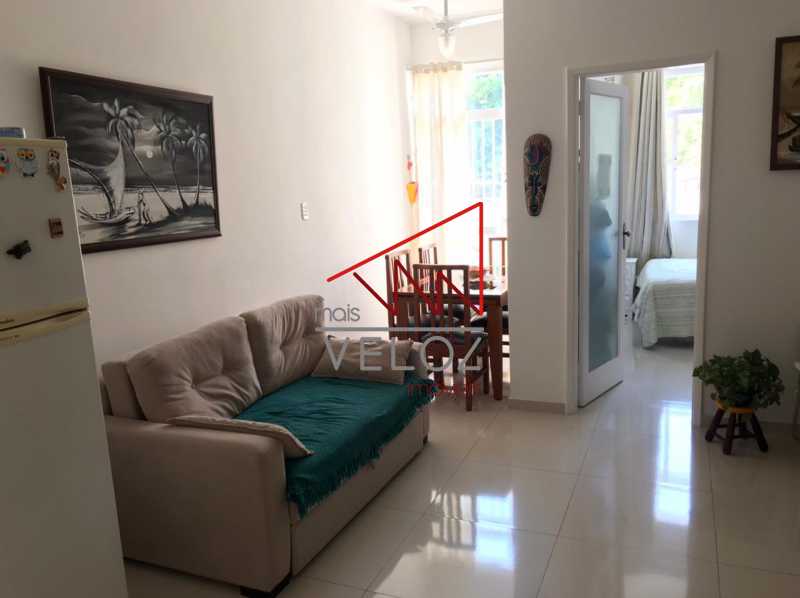 Apartamento à venda com 1 quarto, 40m² - Foto 2