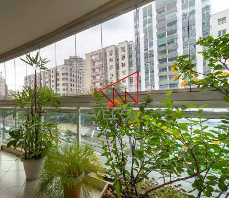 Apartamento à venda com 3 quartos, 100m² - Foto 1