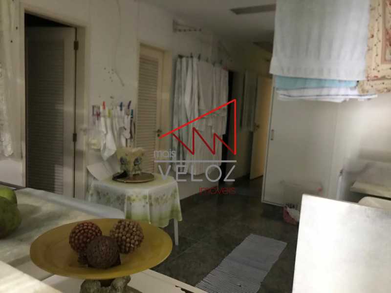 Apartamento à venda com 6 quartos, 330m² - Foto 17