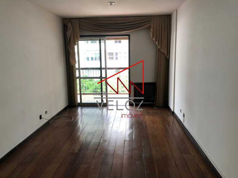 Apartamento à venda com 2 quartos, 92m² - Foto 4