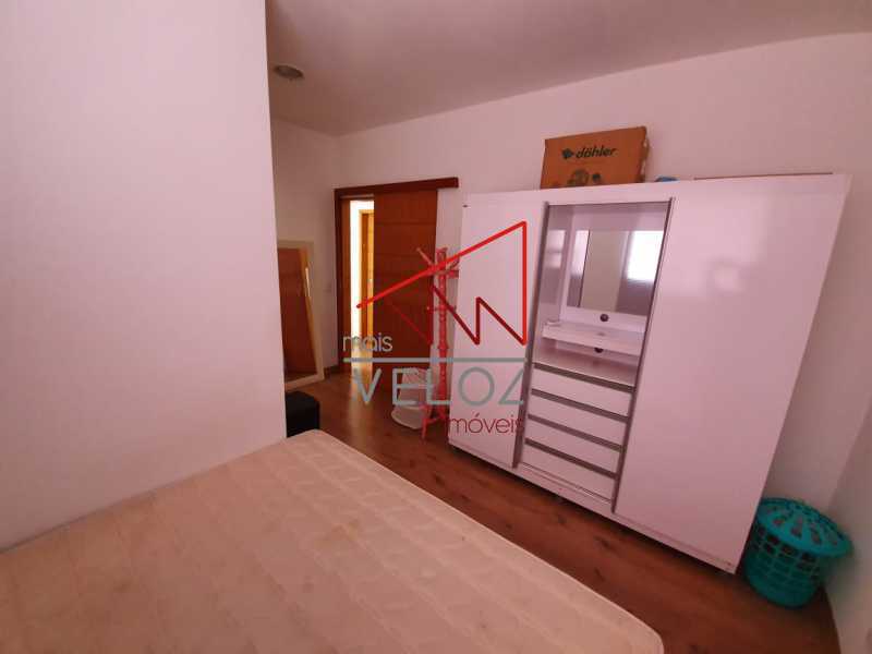 Casa à venda com 8 quartos, 100m² - Foto 15