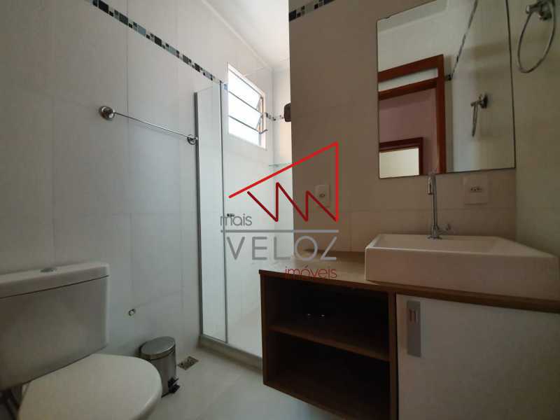 Casa à venda com 8 quartos, 100m² - Foto 30