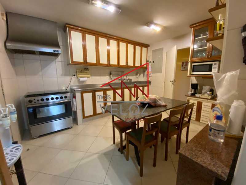 Apartamento à venda com 3 quartos, 170m² - Foto 28