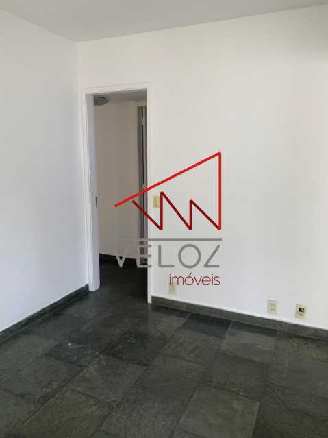 Apartamento à venda com 2 quartos, 71m² - Foto 5