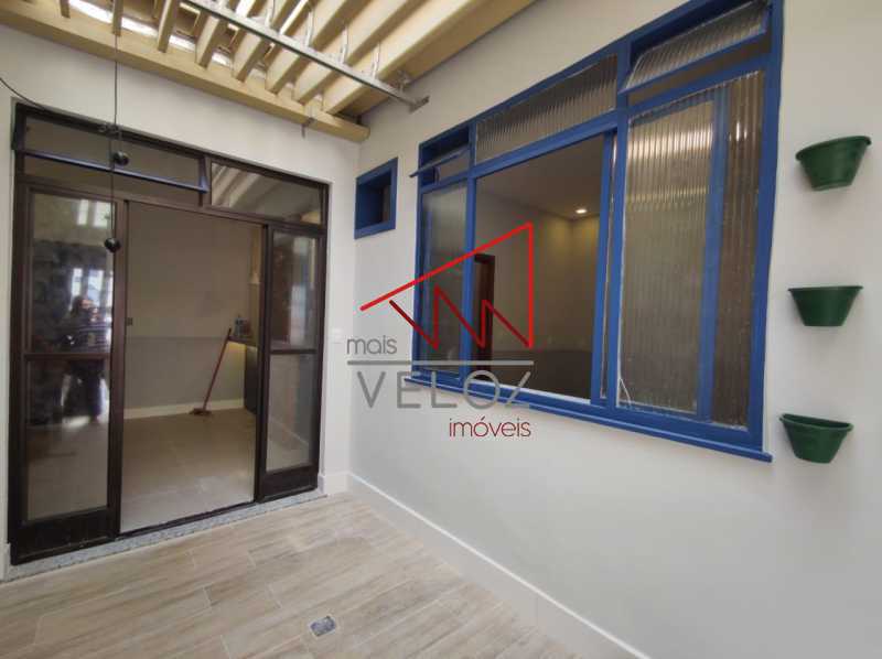 Apartamento à venda com 1 quarto, 50m² - Foto 3