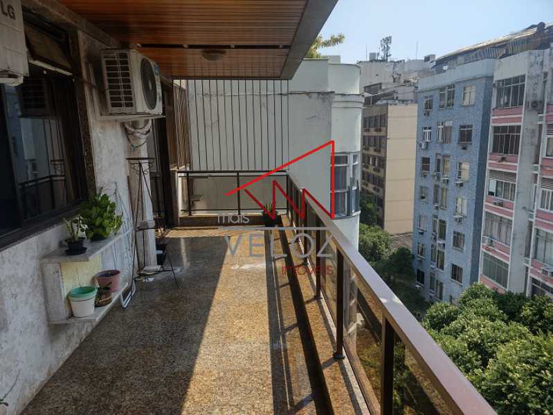 Cobertura à venda com 4 quartos, 242m² - Foto 4