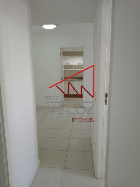 Apartamento à venda com 2 quartos, 70m² - Foto 5